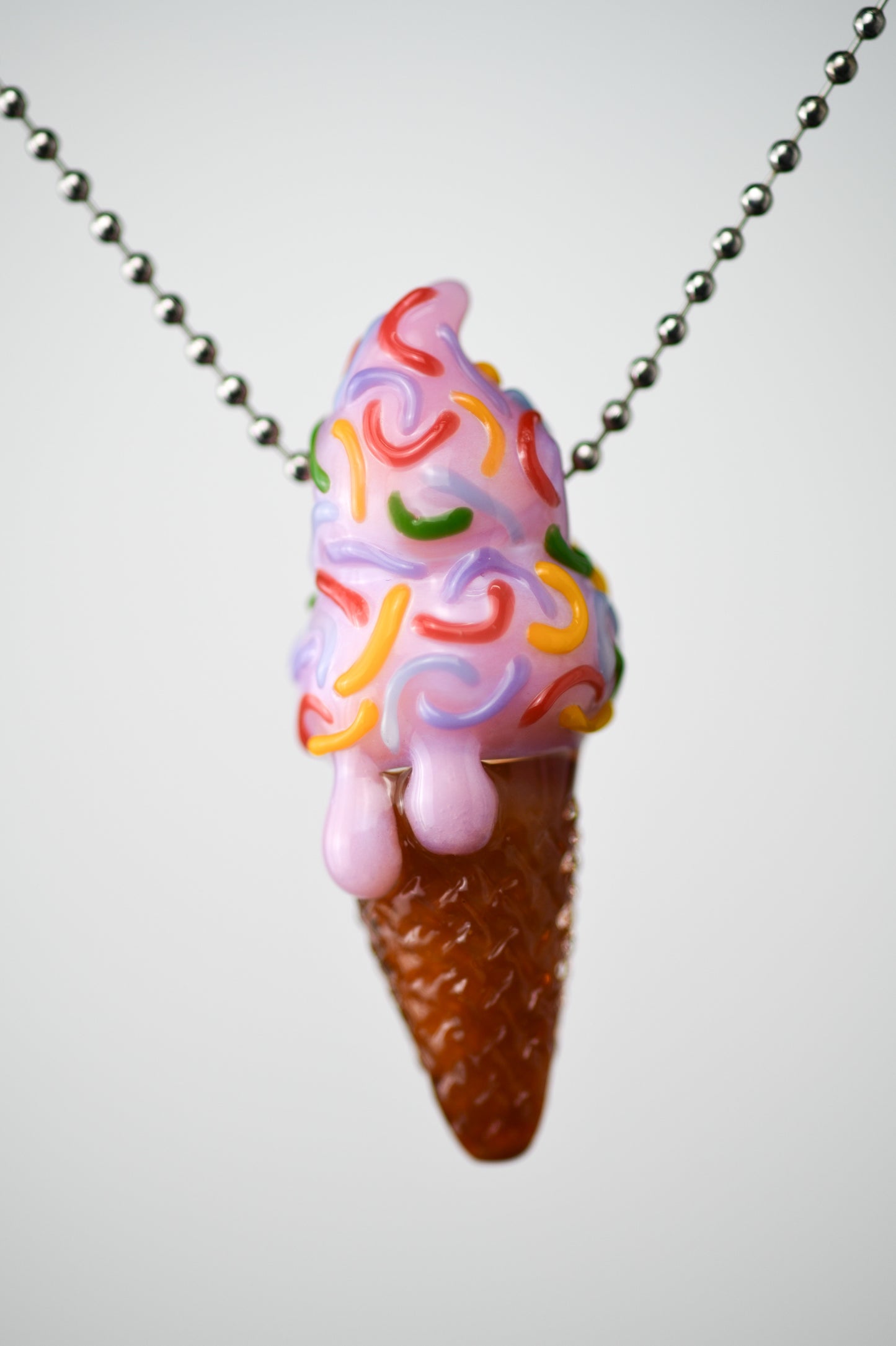 Jambear Glass - 2 Scoop Strawberry Waffle Cone Pendant