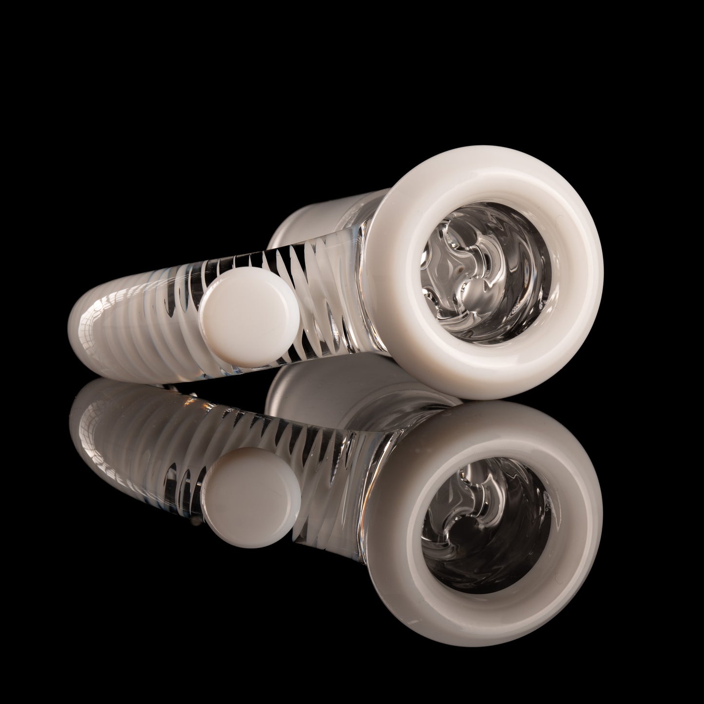 Jamms Glass - 18mm 4-Hole Clear Base w/ Colour and Lip Handle - Lotus White