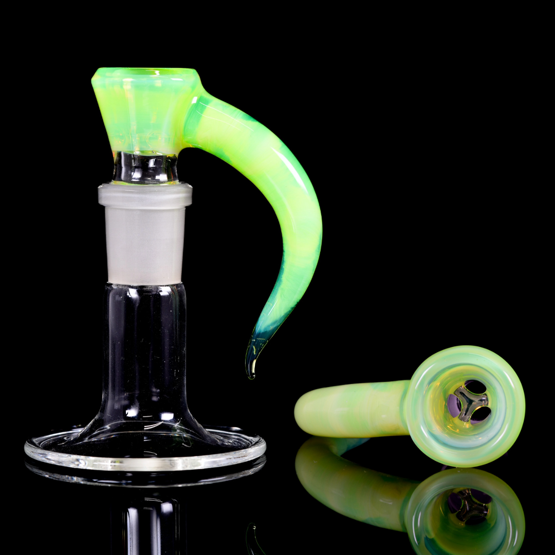 Asu Glass - 18mm 3 Hole Horn Slide - Yitai Green